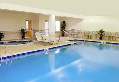 Hotel Carlisle & Embers Convention Center エクステリア 写真