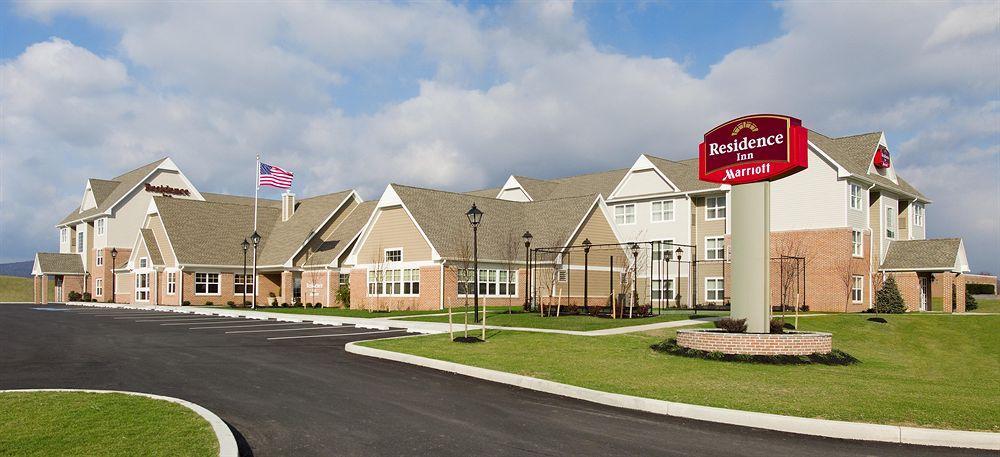 Hotel Carlisle & Embers Convention Center エクステリア 写真