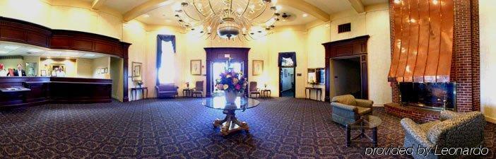 Hotel Carlisle & Embers Convention Center インテリア 写真